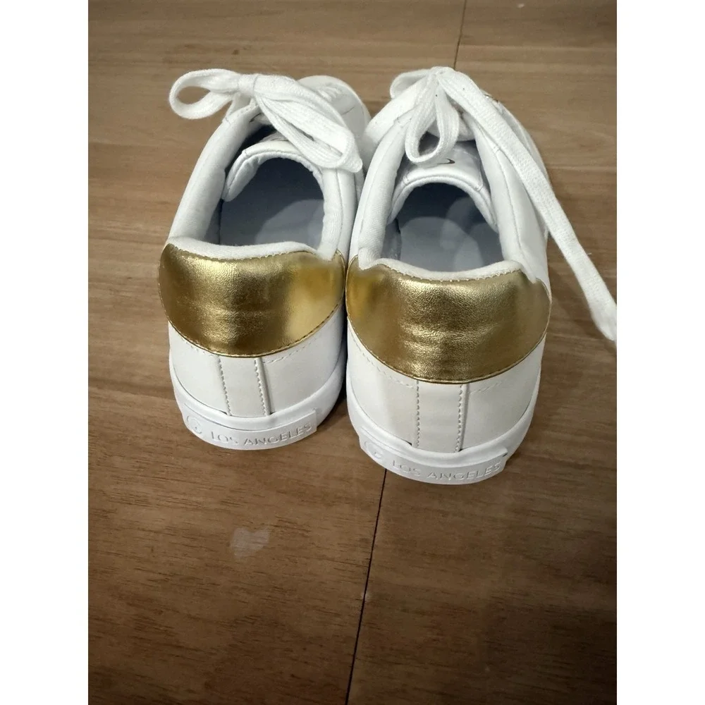 GBG Guess White Low-Top Sneakers w/ Gold Charm Details – Women's Size 11